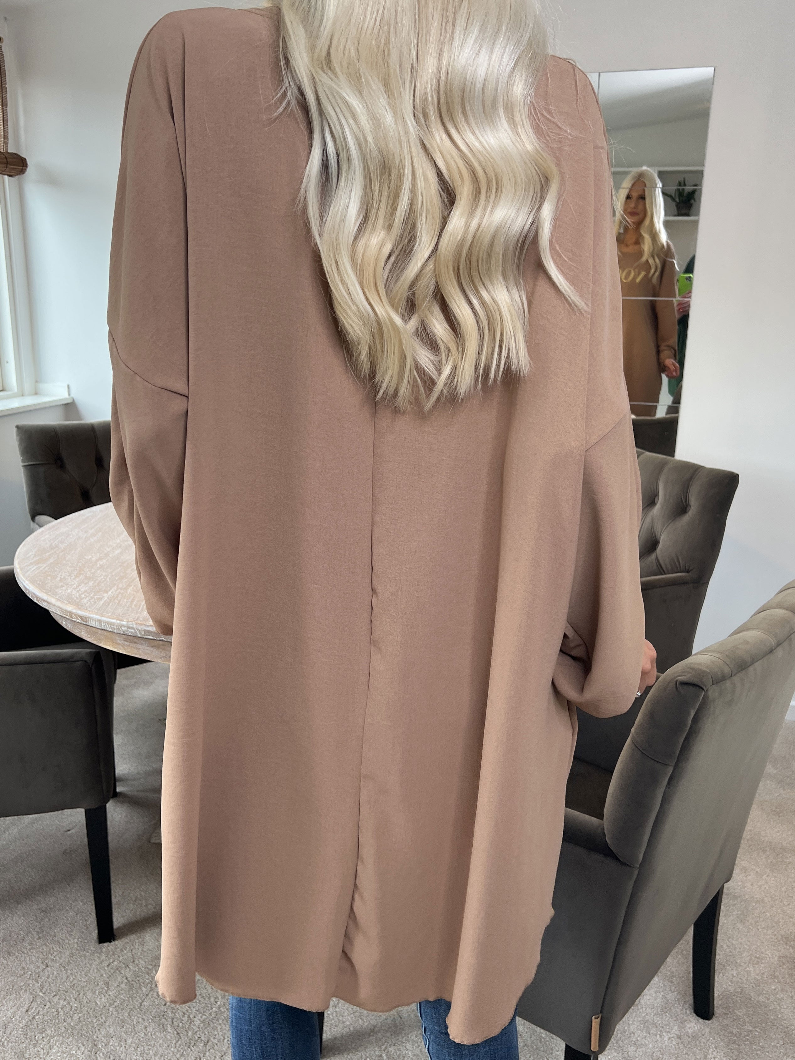 Nella - Cool kjole med skrift